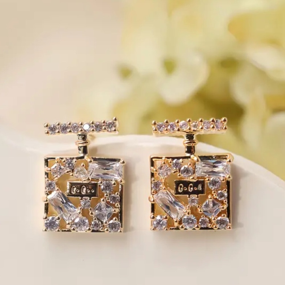 Brand new  earrings​